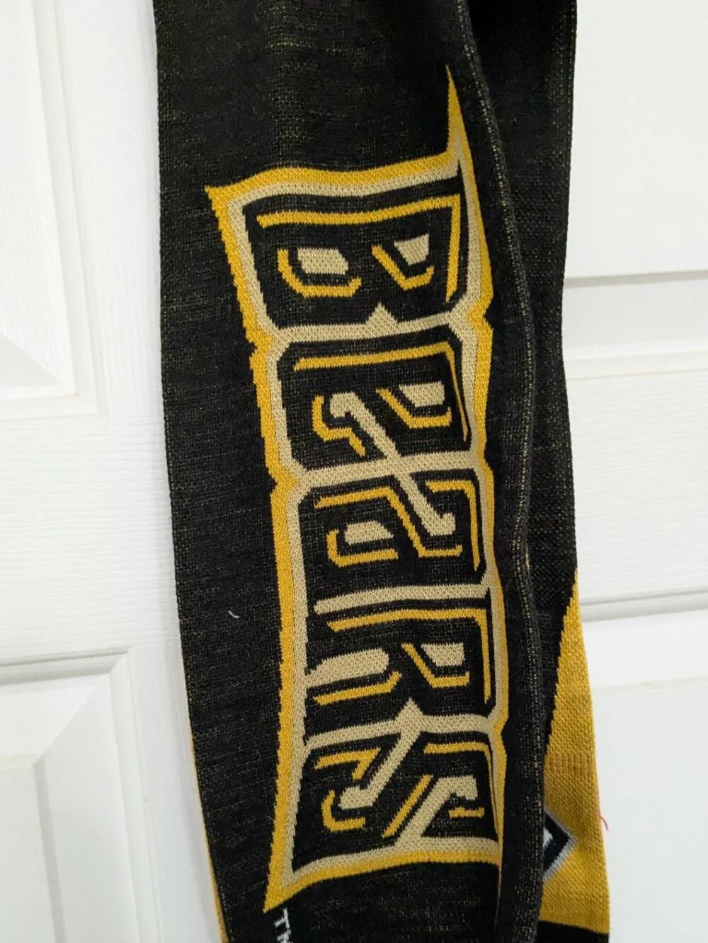 Mountain View Bears Basketballs Scarf NWT